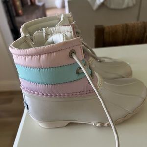 Sperry duck boot. Toddler size 11. Worn only a few times.